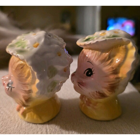Vintage Salt & Pepper Shaker Enesco Yellow Daisy Miss Priss Winking Kitty Cat's - Picture 2 of 6
